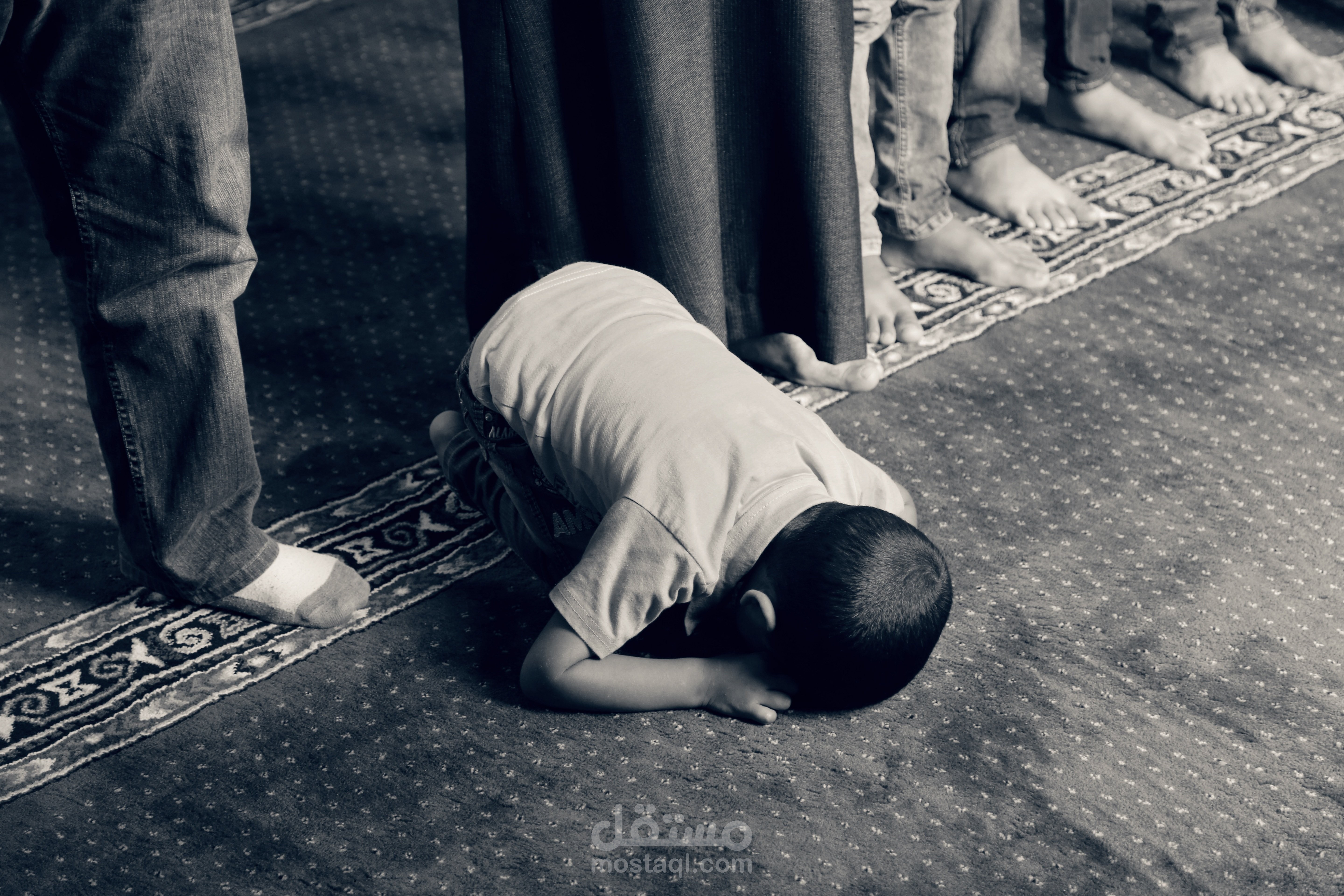 اشكو الي الله