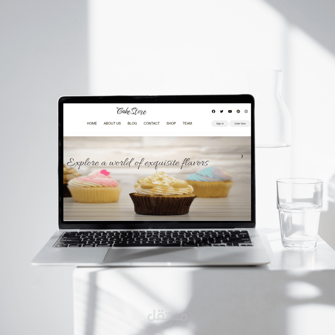 موقع  Cake Store باستخدام html , css , js .