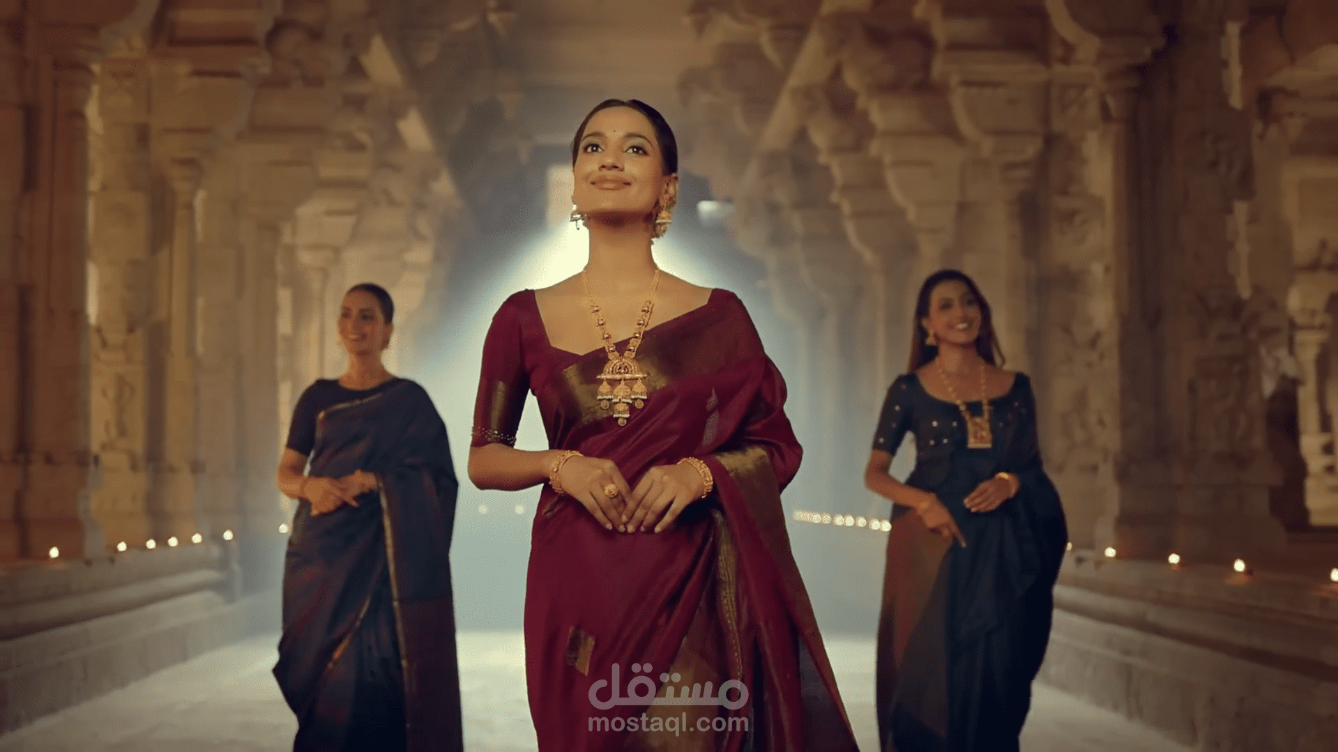 فيديو دعائي لبراند للملابس التقليديه الهنديه باستخدام فيديوهات مجانيه و فويس اوفر بالذكاء الاصطناعي