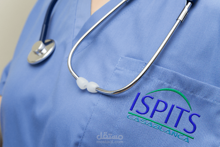 تصميم شعار على الملابس