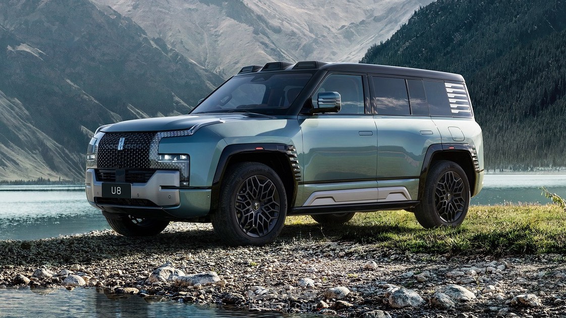 النسخة العربية من إعلان السيارة BYD YangWang u8