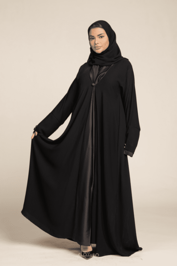 متجر كرستال للعبايات