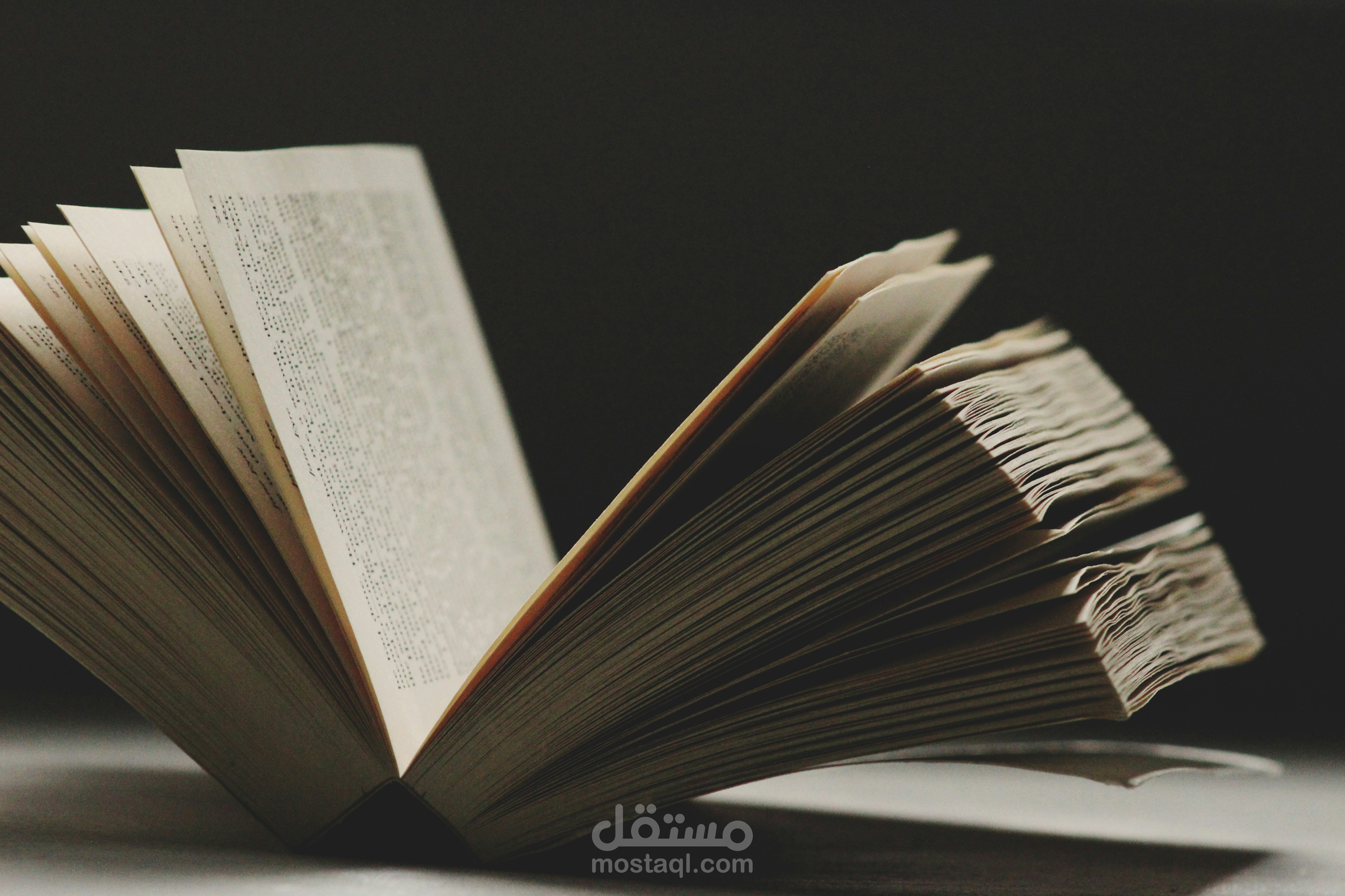 كتابة قصة قصيرة بعنوان "رحلة الى الماضي"