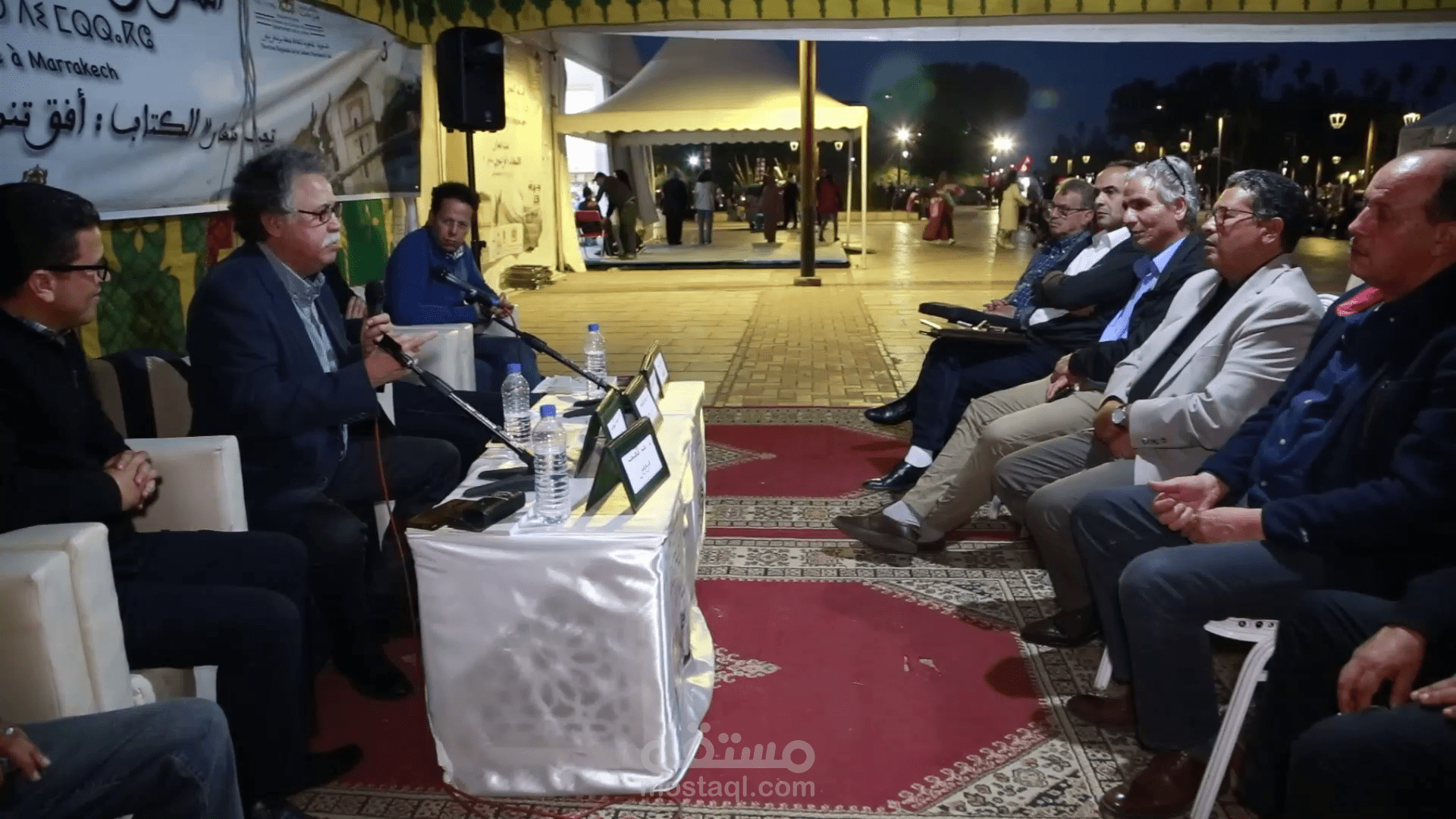جلسات فكرية وادبية على هامش فعاليات المعرض الجهوي للكتاب بمراكش