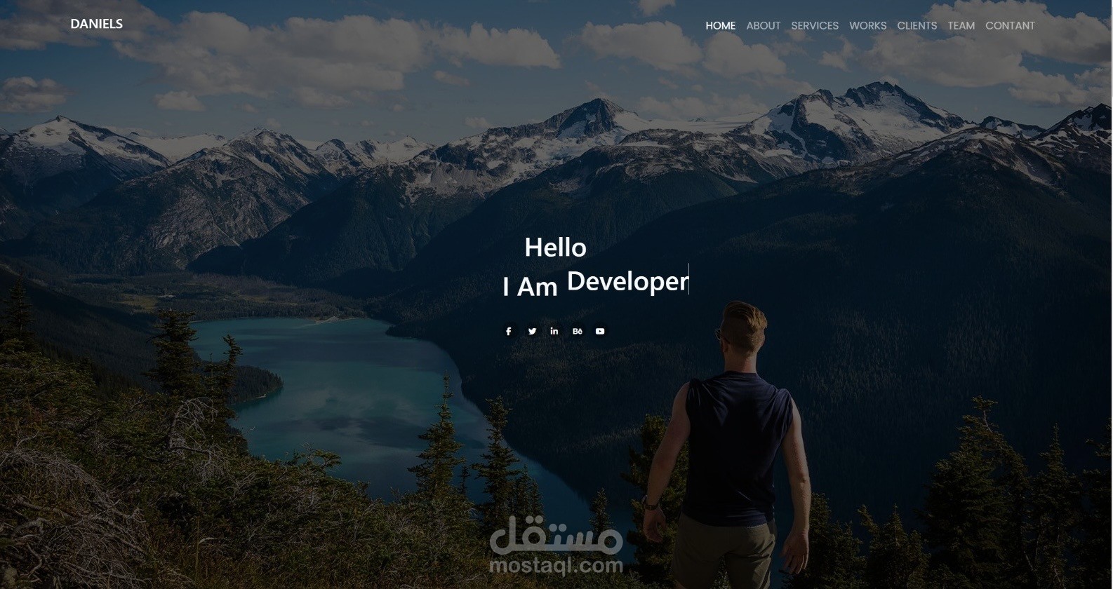 تصميم صفحة ويب تفاعلية باستخدام HTML، CSS، JavaScript، وBootstrap