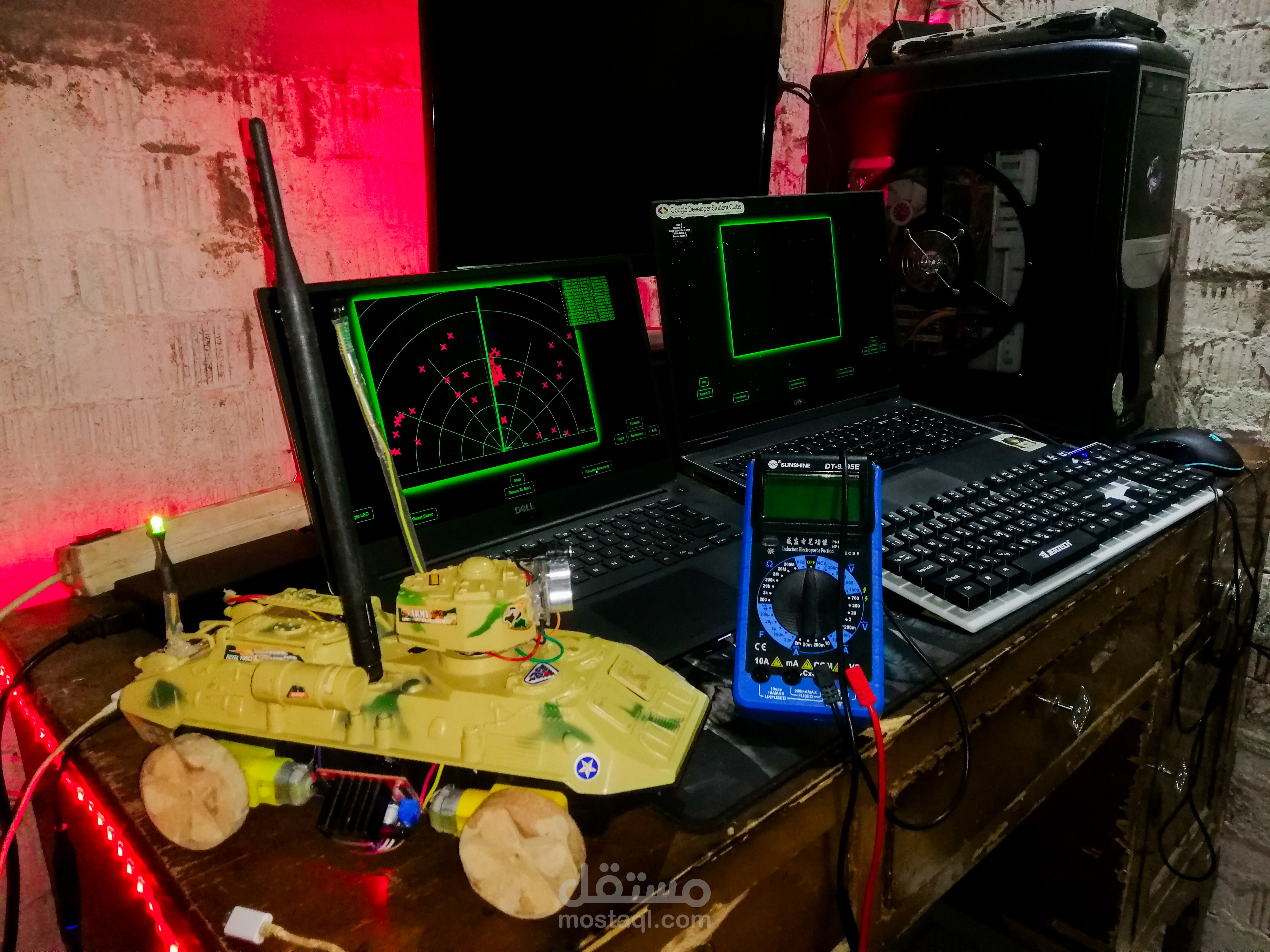 . نظام تحكم عن بُعد بمركبة مدرعة عبر WiFi  , نظام رادار