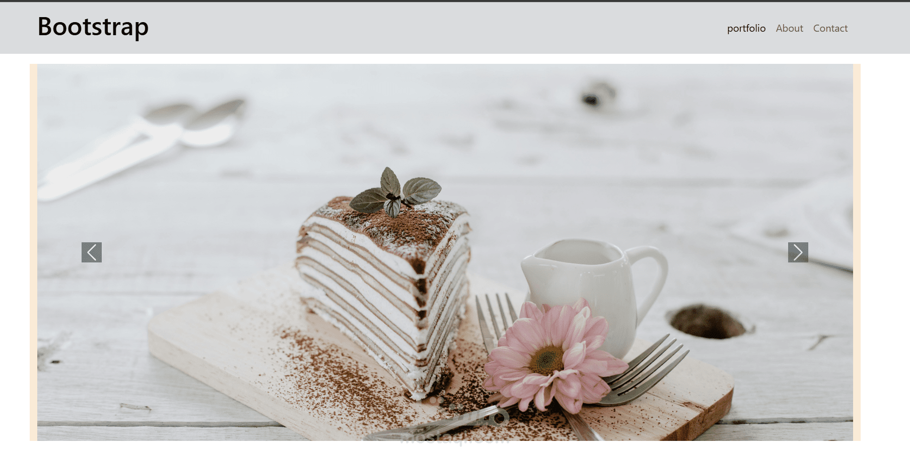 صفحة ويب لمتجر الكترونى يعرض سلع مختلفة