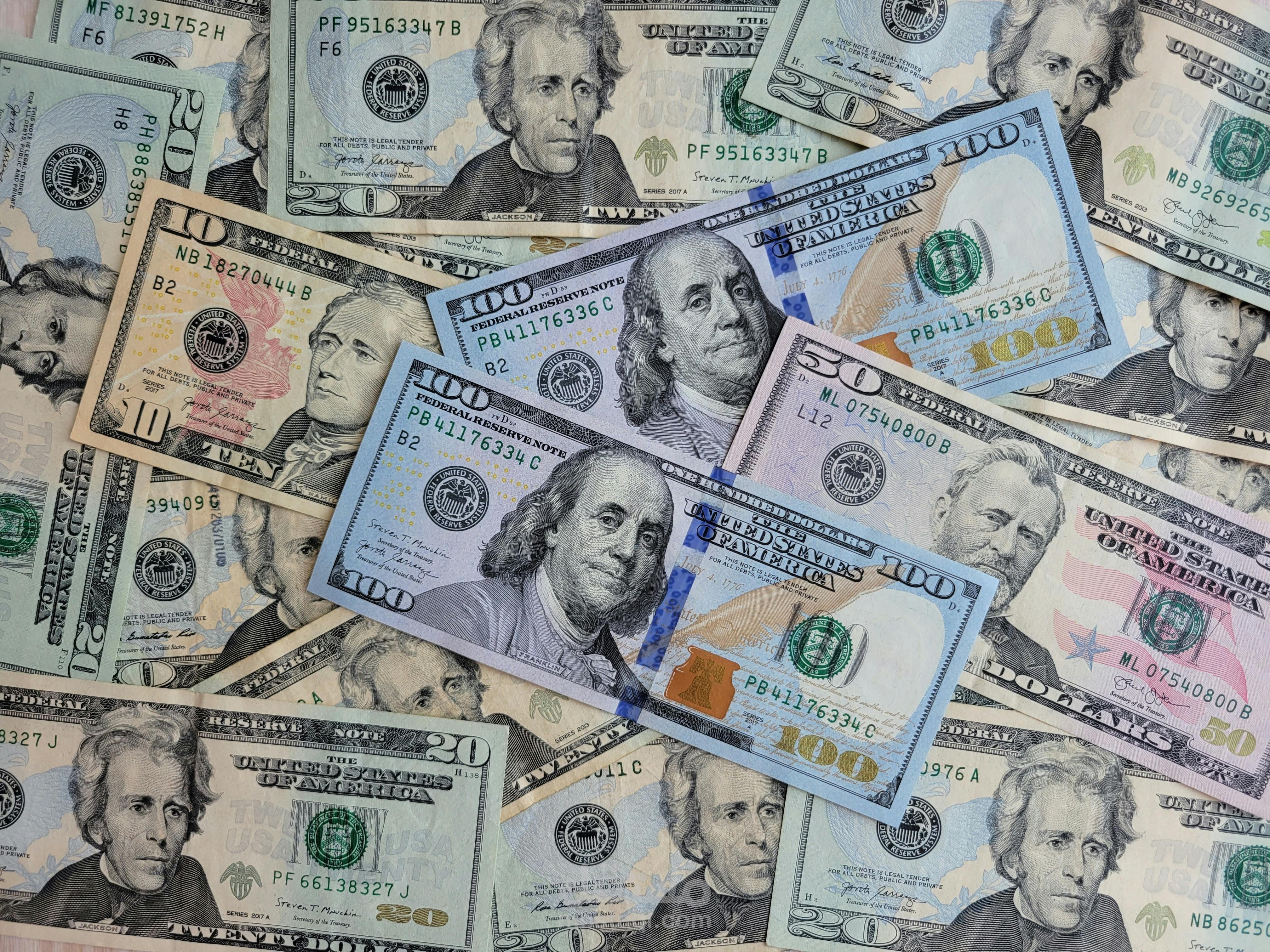 عمل نظام بنكي