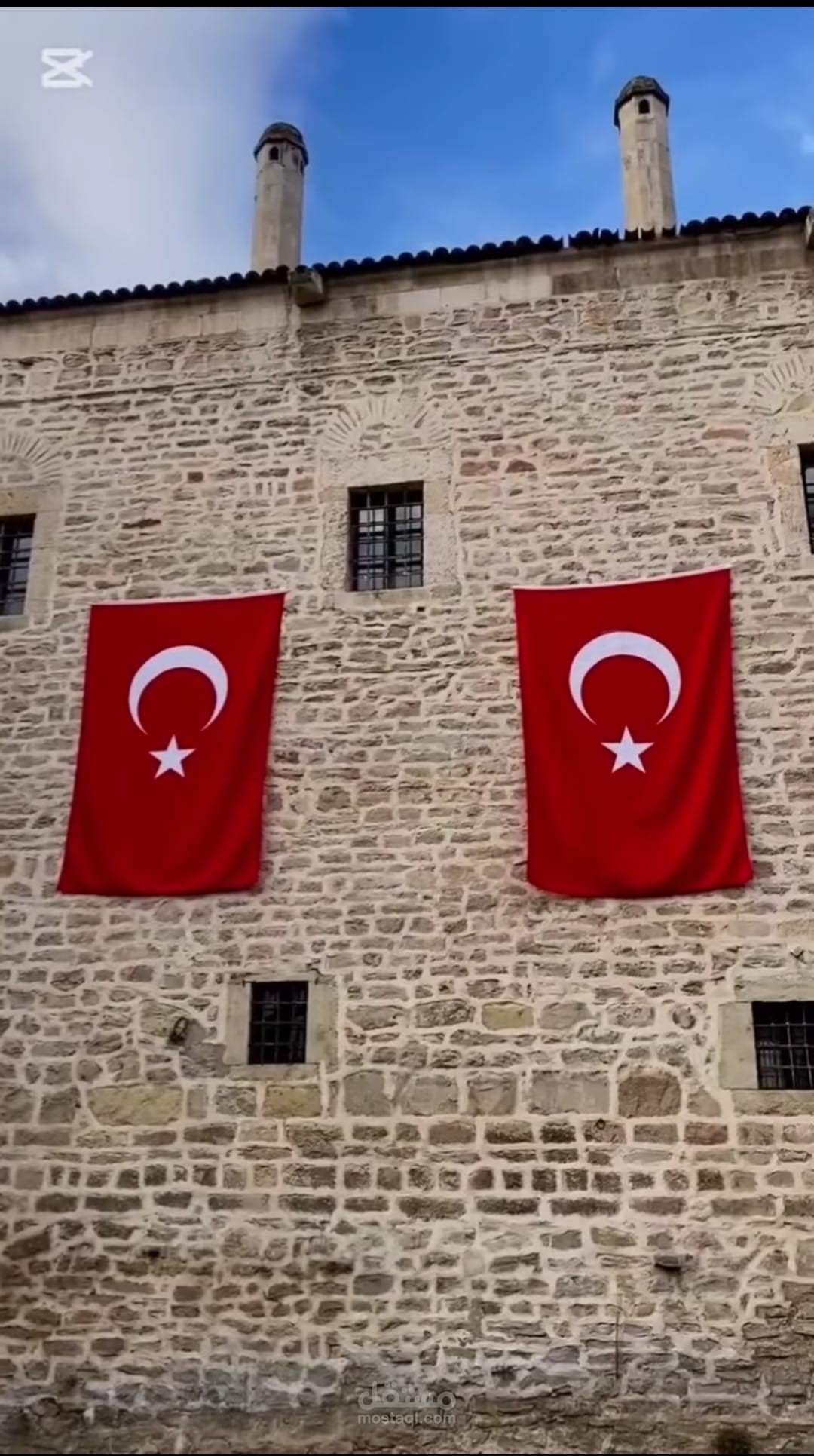 "مونتاج احترافي لمناظر طبيعية – دمج المؤثرات الصوتية والموسيقى"