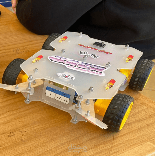 ريبوت سياره بريموت تحكم عن بعد تلعب كره