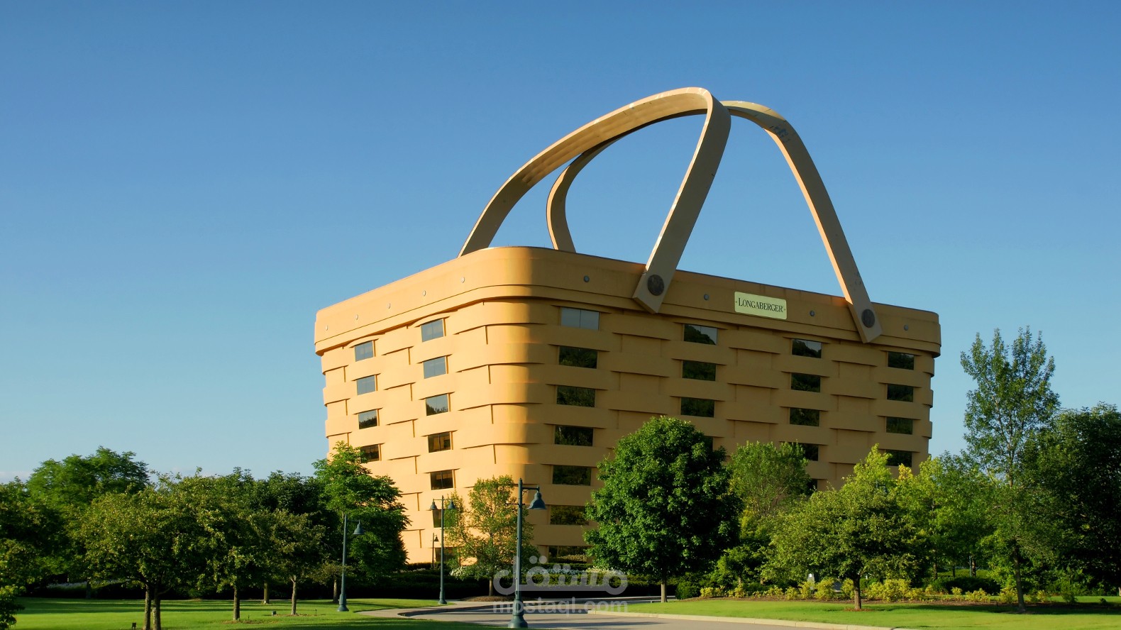 Bizarre  buildings around the world