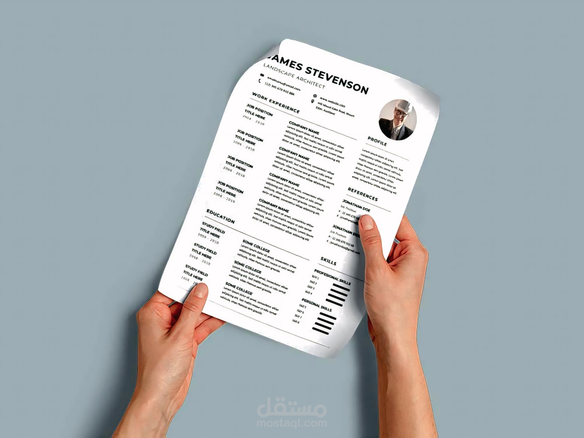 كتابة سيرة ذاتية باللغتين العربية و الانكليزية