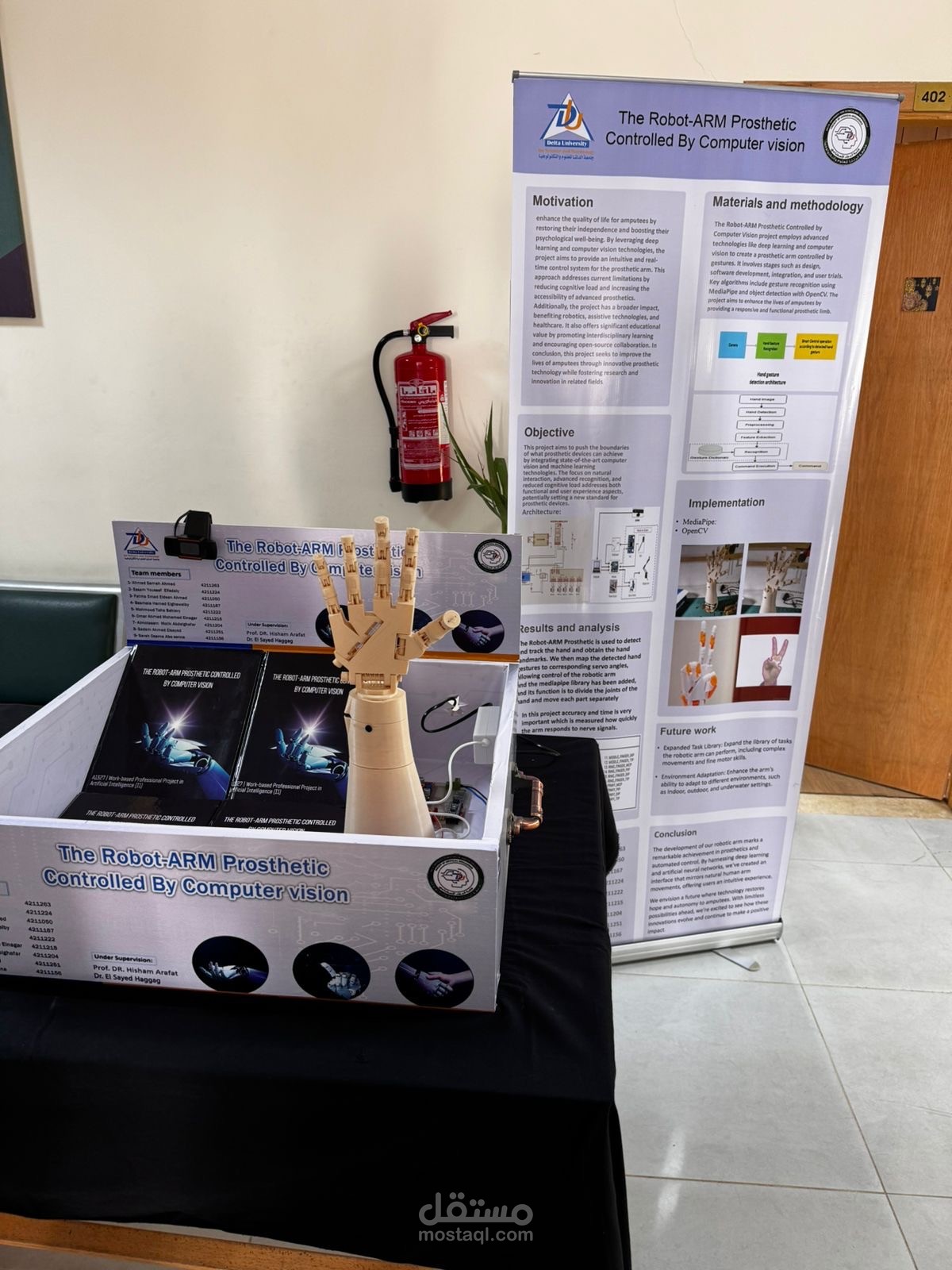 robotic arm controlled by computer vision