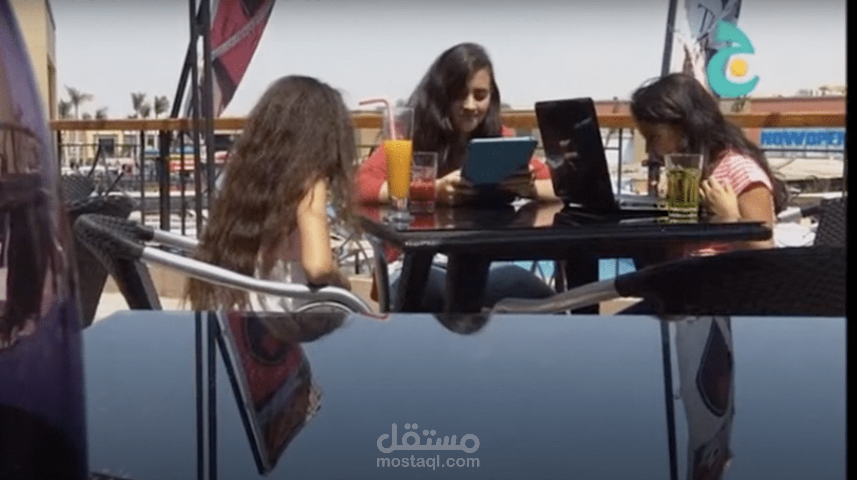 اتيكيت التواصل الاجتماعي