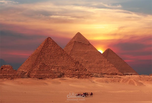 رحلة إلى أهرامات الجيزة
