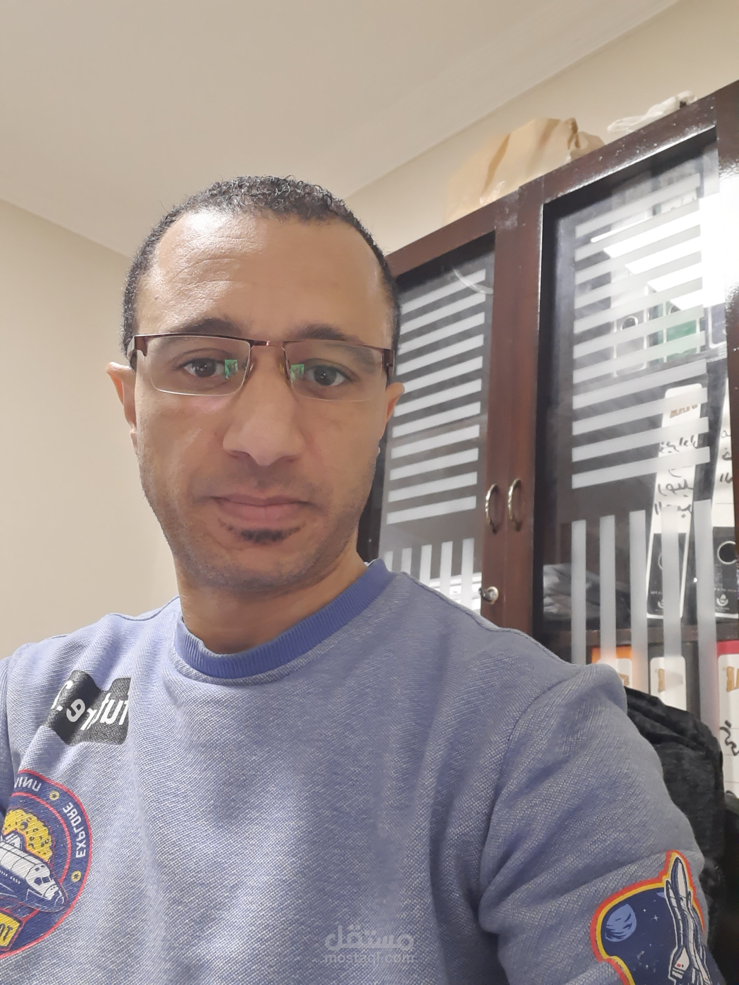 "مرحبًا! أنا متخصص في إدخال البيانات وتنظيم الملفات باستخدام Excel وGoogle Sheets. أضمن لك دقة عالية، تسليم في الوقت المحدد، وتعامل احترافي من البداية للنهاية. جاهز للعمل على مشاريع قصيرة أو طويلة الأمد."