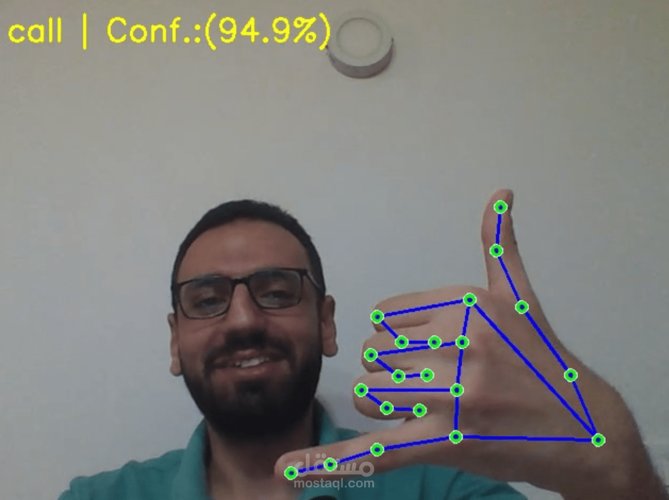 نظام التعرف على إشارات اليد في الوقت الحقيقي باستخدام MediaPipe وتعلم الآلة