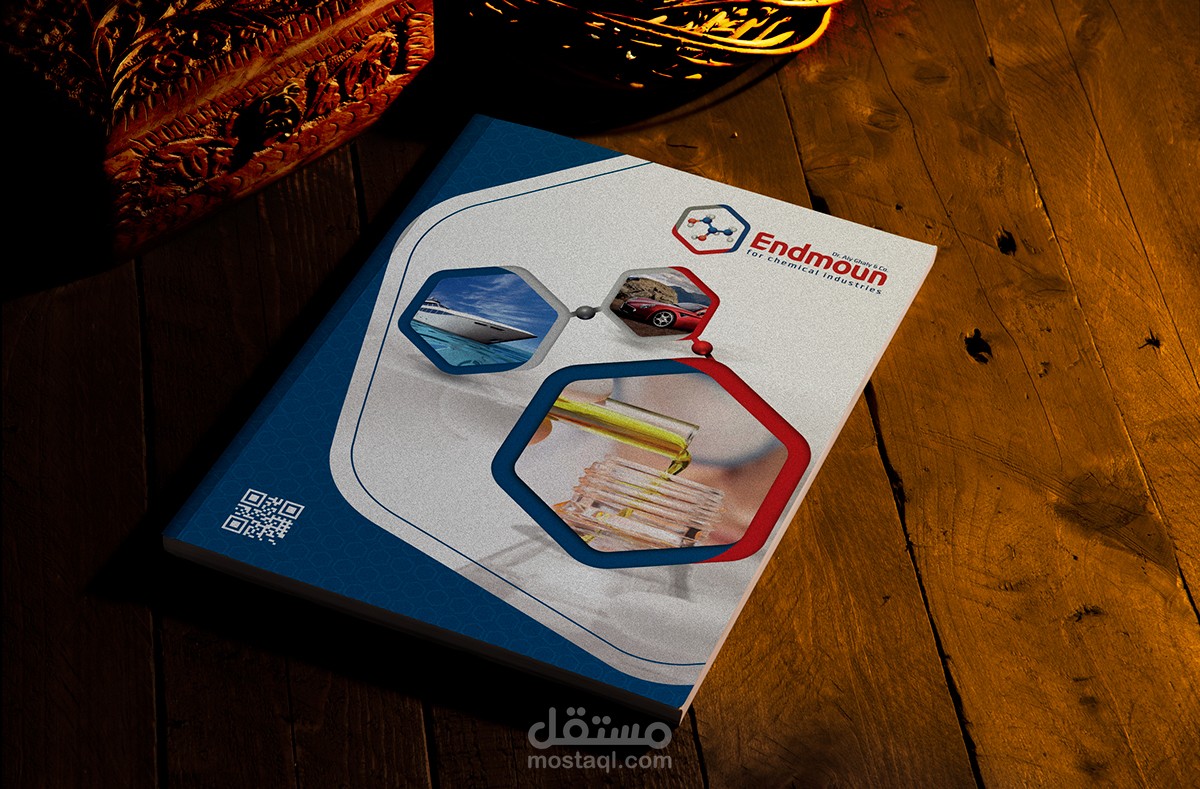 كتاب مصمم بالفوطوشوب و الإينديزاين