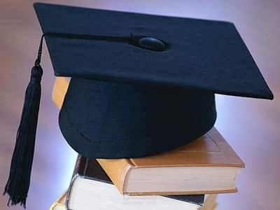 إنشاء مشاريع التخرج الخاصة بالجامعات و المدارس.