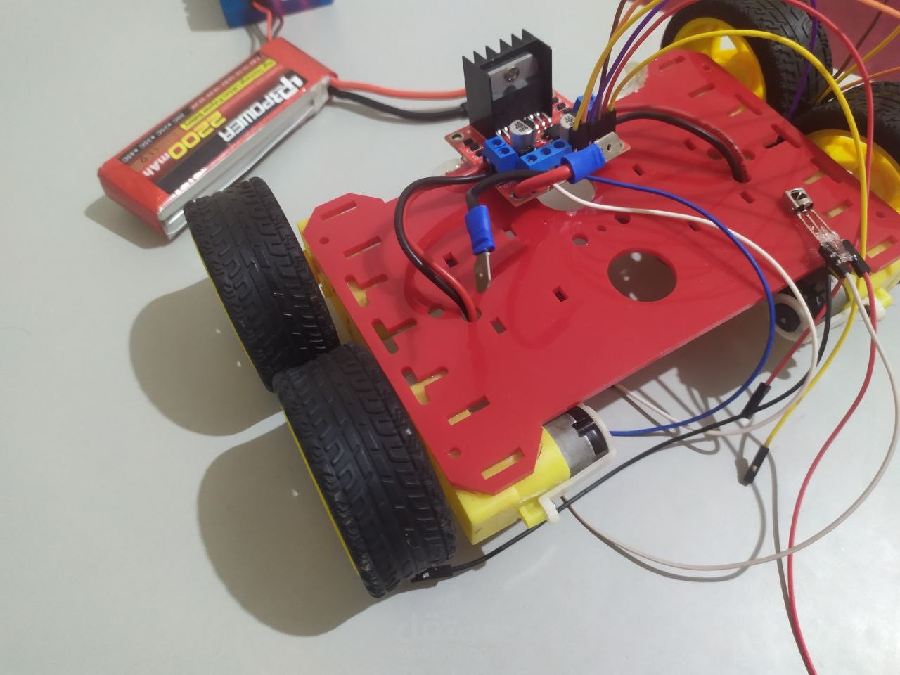 Wireless Arduino 4WD Robot (using NRF24l0)