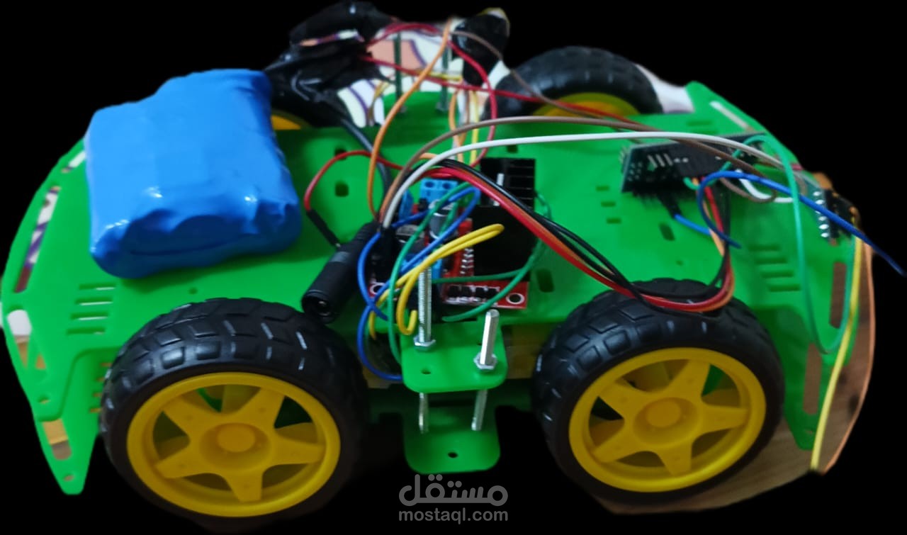 اعمل كمبرمج مستقل واعمل ايضا في محل تصليح الكترونيات