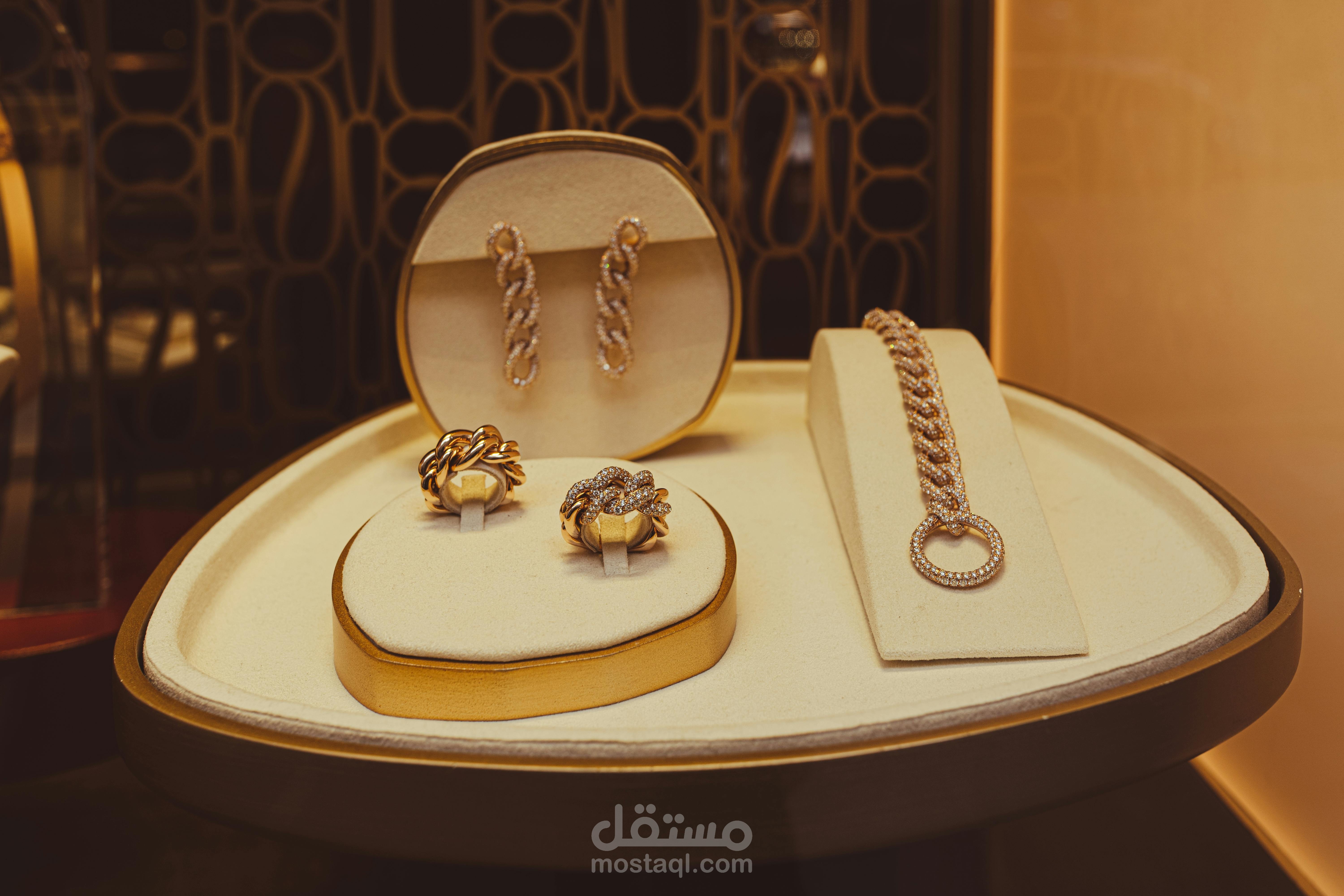 تصميم Landing Page احترافية لموقع مجوهرات (Jewelry Website UI/UX)