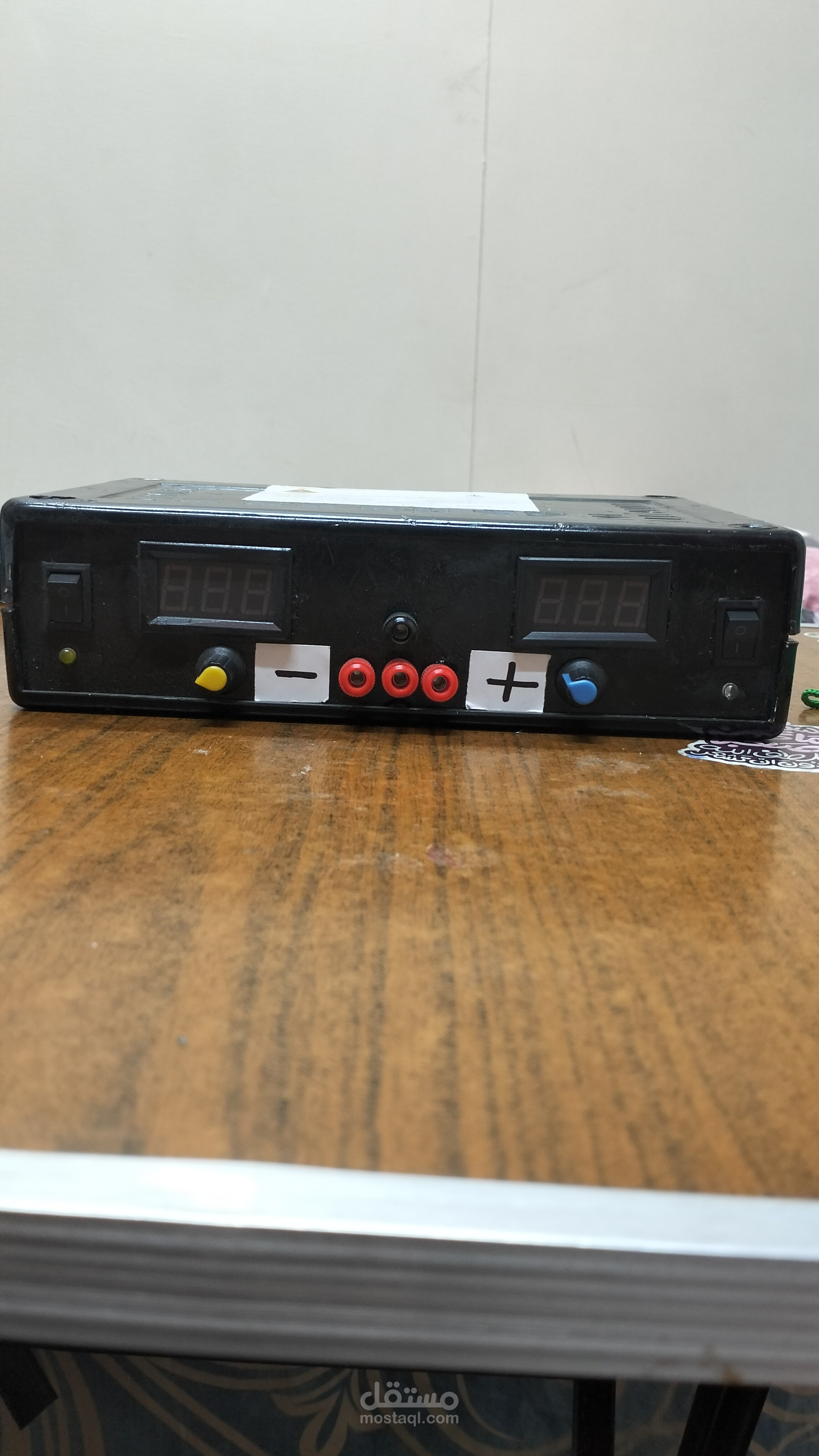 Variable DC power supply ranges from 0 to ± 24