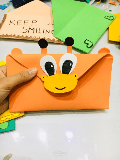 اعمال يدوية وتوزيعات للاطفال