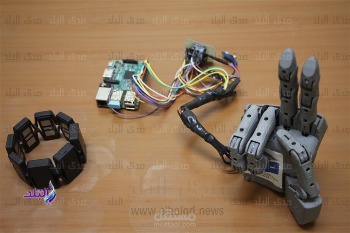 Prosthetic Hand neuro-controlled