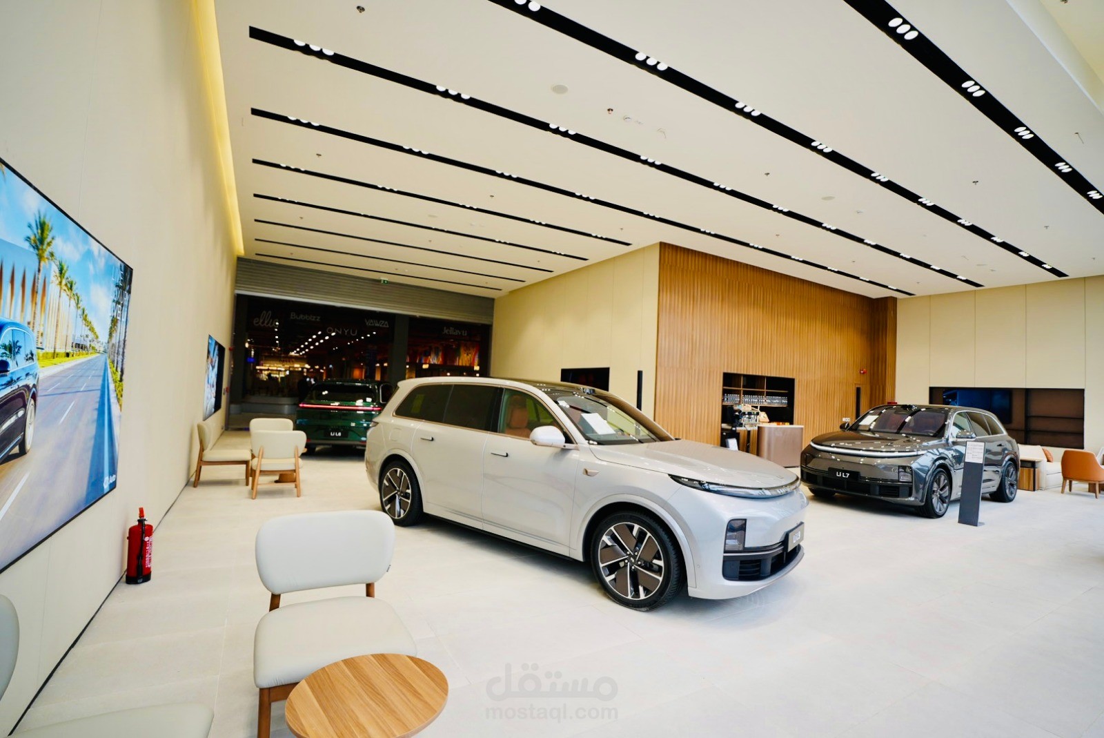 معرض سيارات Li auto