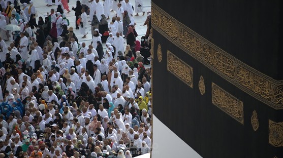 مبادرة تشغيل أجهزة الخدمة الذاتية للاتصال والإنترنت لضيوف الرحمن