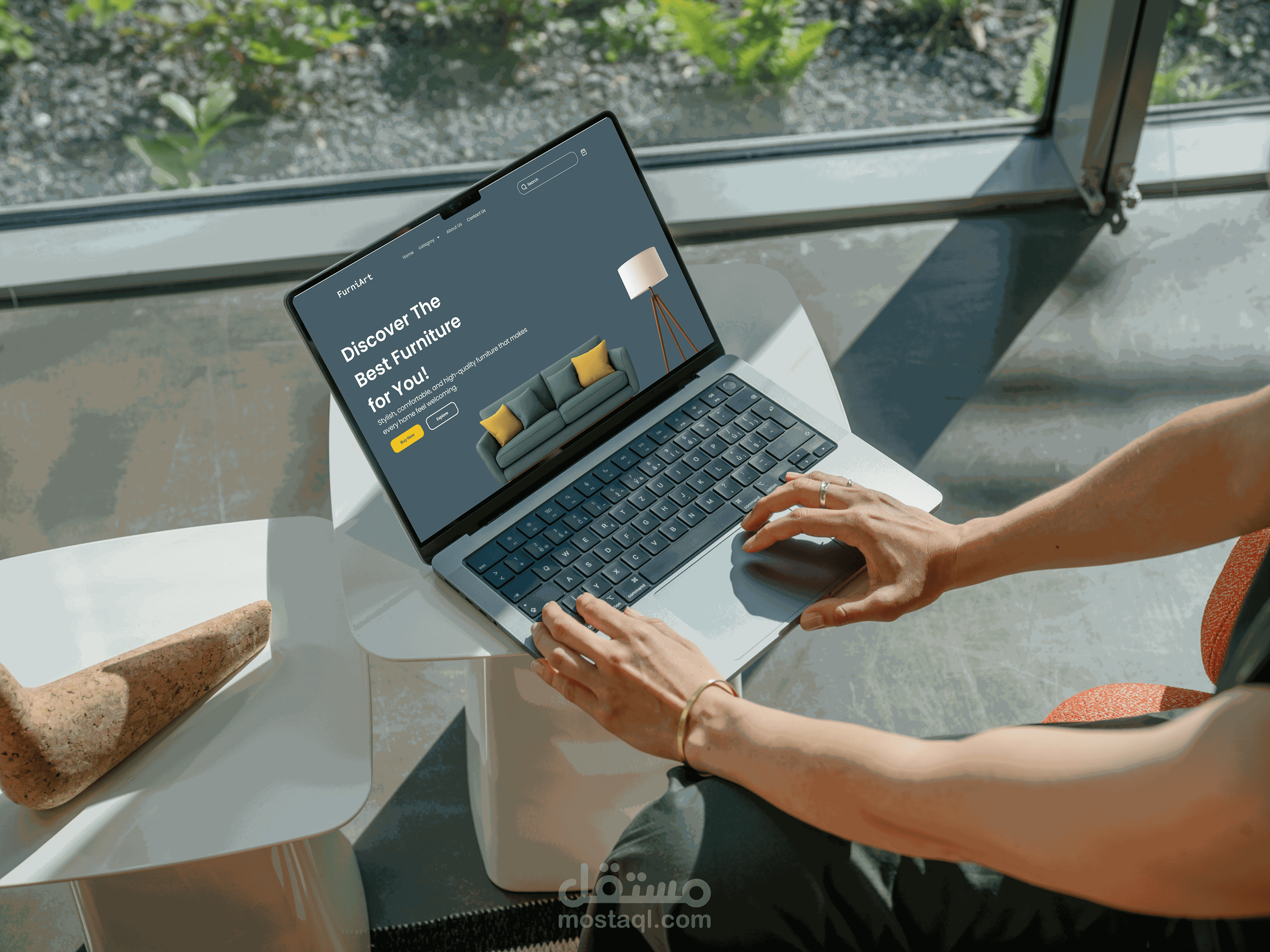 تصميم موقع أثاث عصري