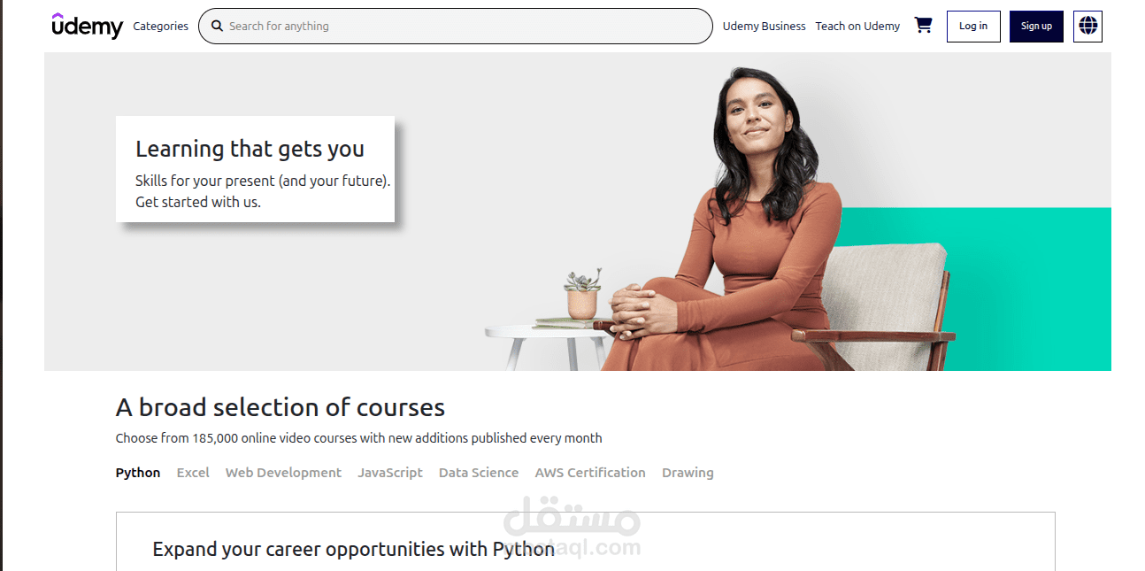 محاكاة لموقع Udemy (صفحة الرئيسية وصفحة الدورة)