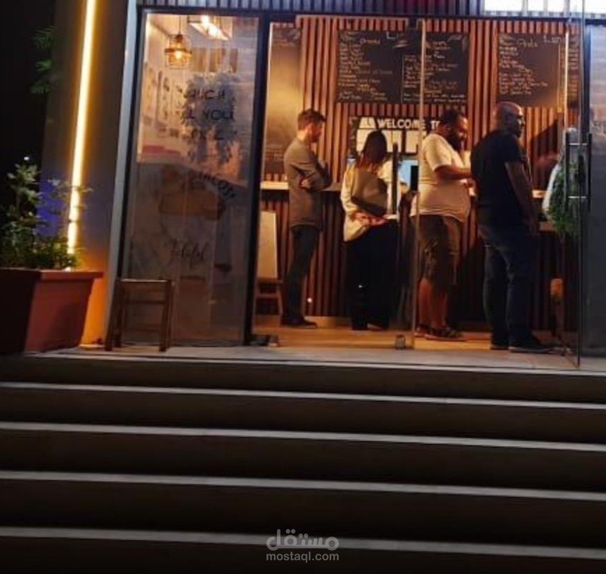 اداره صفحات التواصل الاجتماعي
