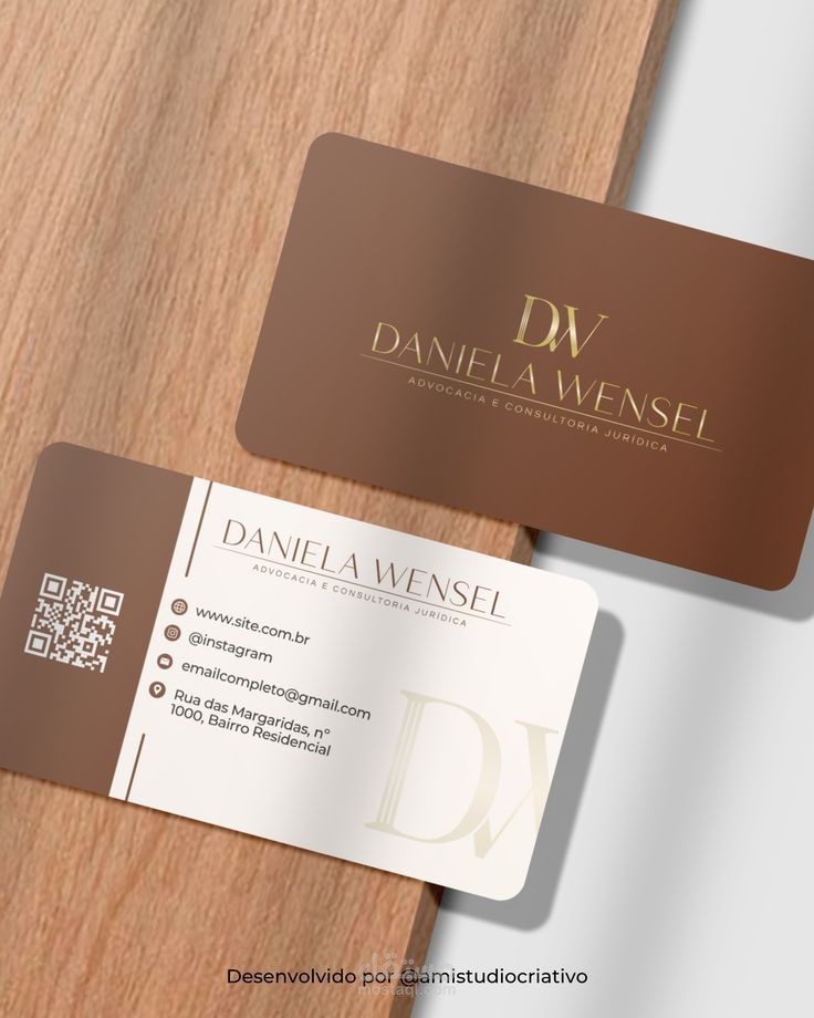 تصميم بطاقات عمل.