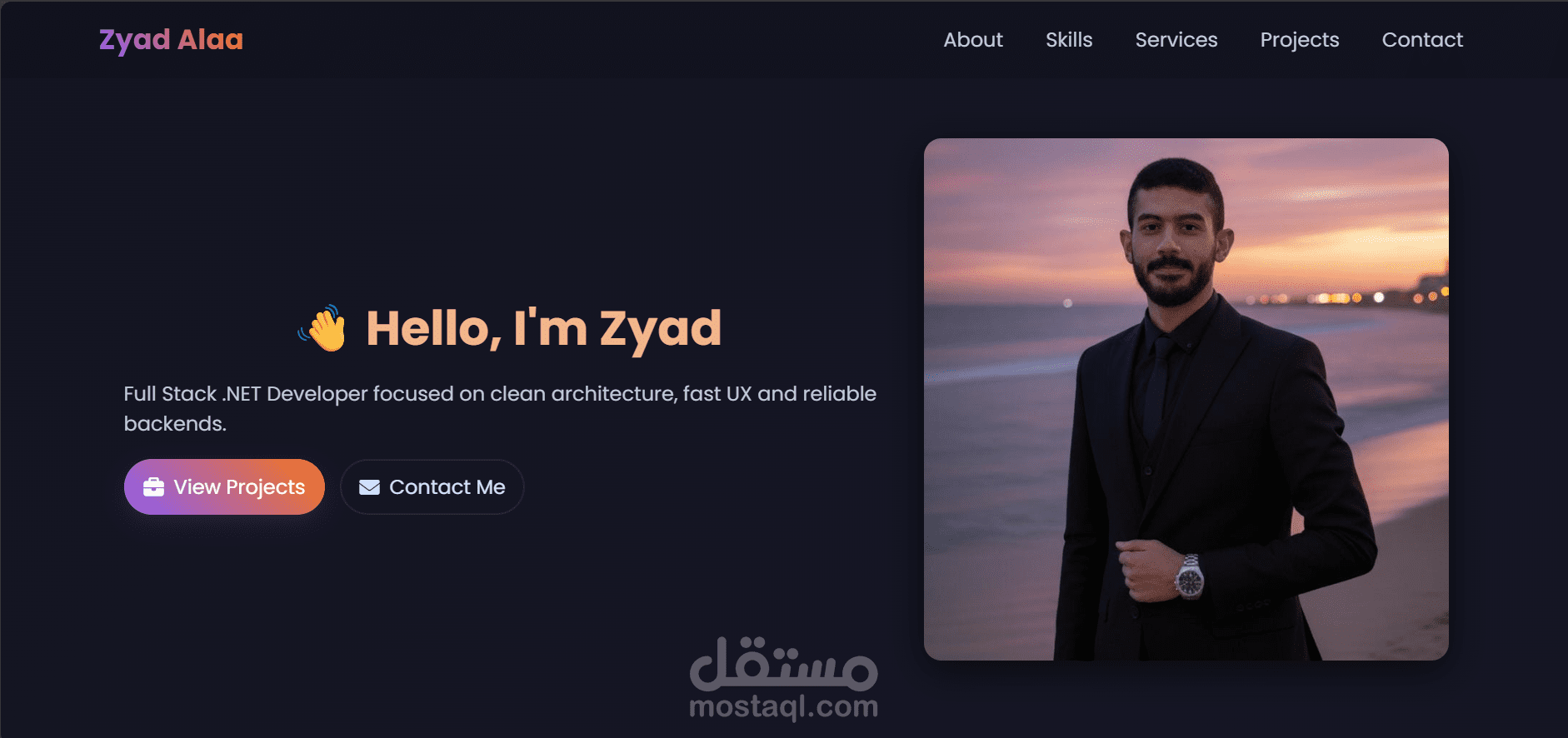 سأصمم لك موقع بورتفوليو احترافي لعرض أعمالك ومهاراتك بشكل جذاب