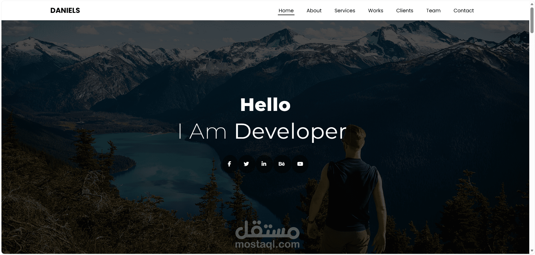 موقع بورتفوليو احترافي "DANIELS" (Bootstrap & JavaScript)