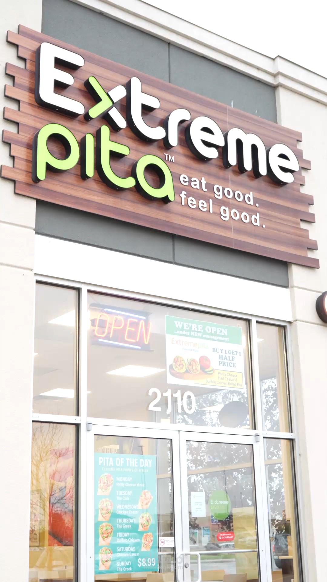 ريل لمطعم مدته ما بين 20:40 ثانيه