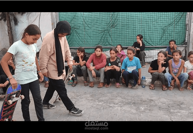إعداد نص ومحتوى فيديو إنساني