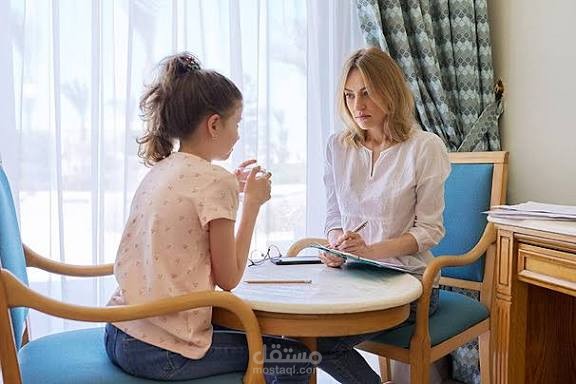 أعمل كمختص اجتماعي ونفسي بالمؤسسة تعليمية ثانوي تأهيلي بمنطقة قروية .