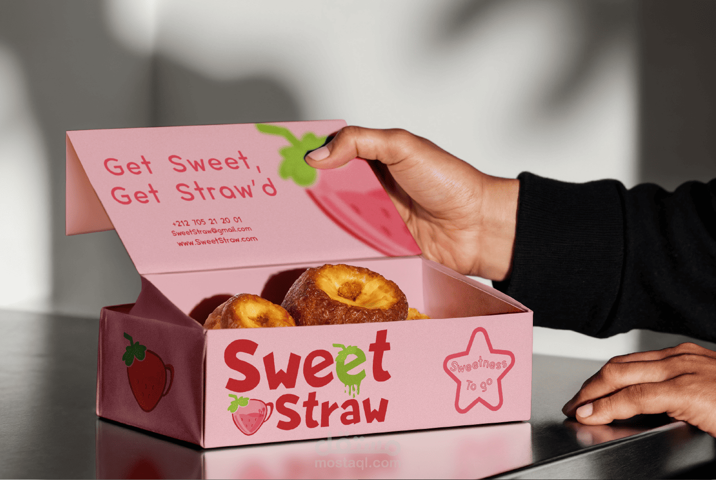 مشروع تصميم هوية بصرية متكاملة - Sweet Straw