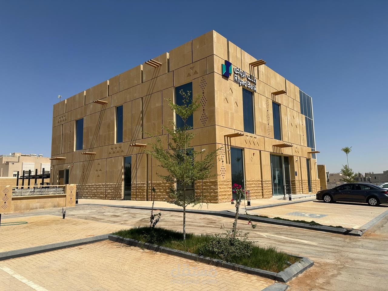 بنك الرياض فرع عرقة
