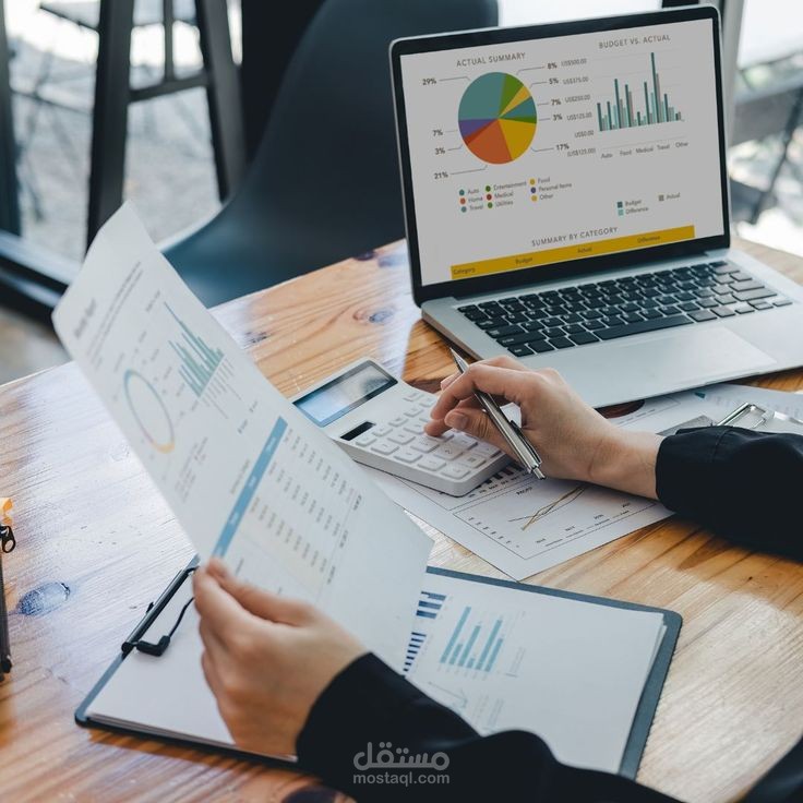 خبيرة اعداد استراتيجية تسويقية احترافية