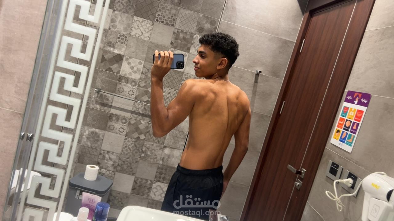 تصميم برنامج تدريب كاليستنيكس لمدة ٨ اسابيع