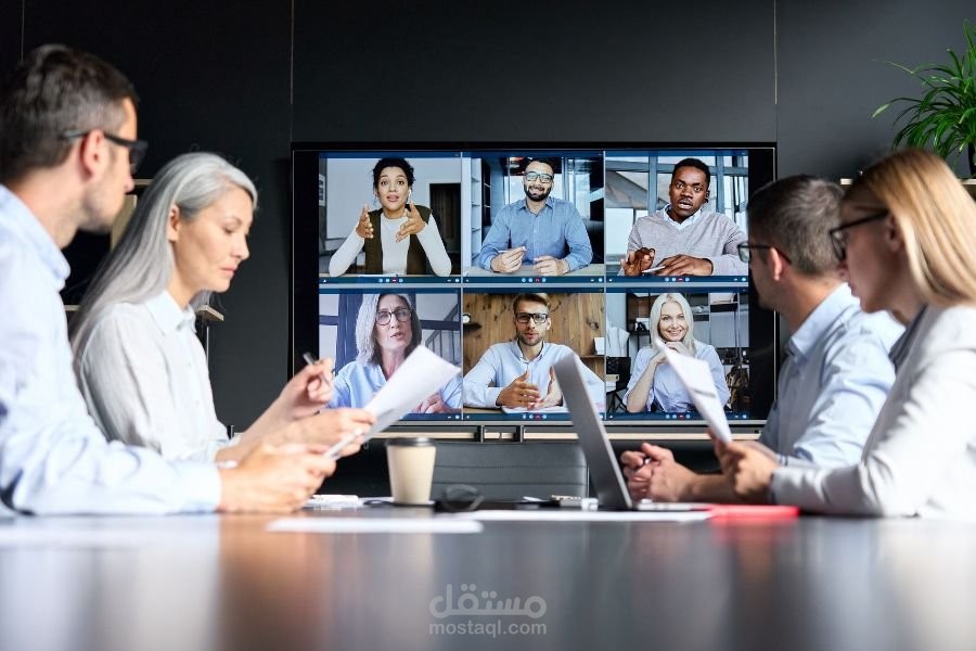 تصميم برنامج تدريبي لموظفي شركات الصرافة وخدمة العملاء