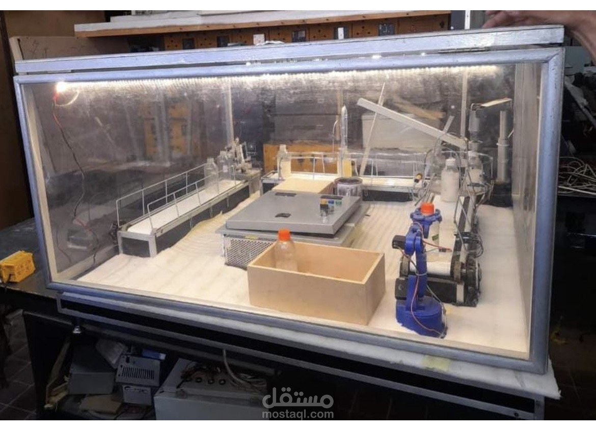 Precise automatic liquid filling production line