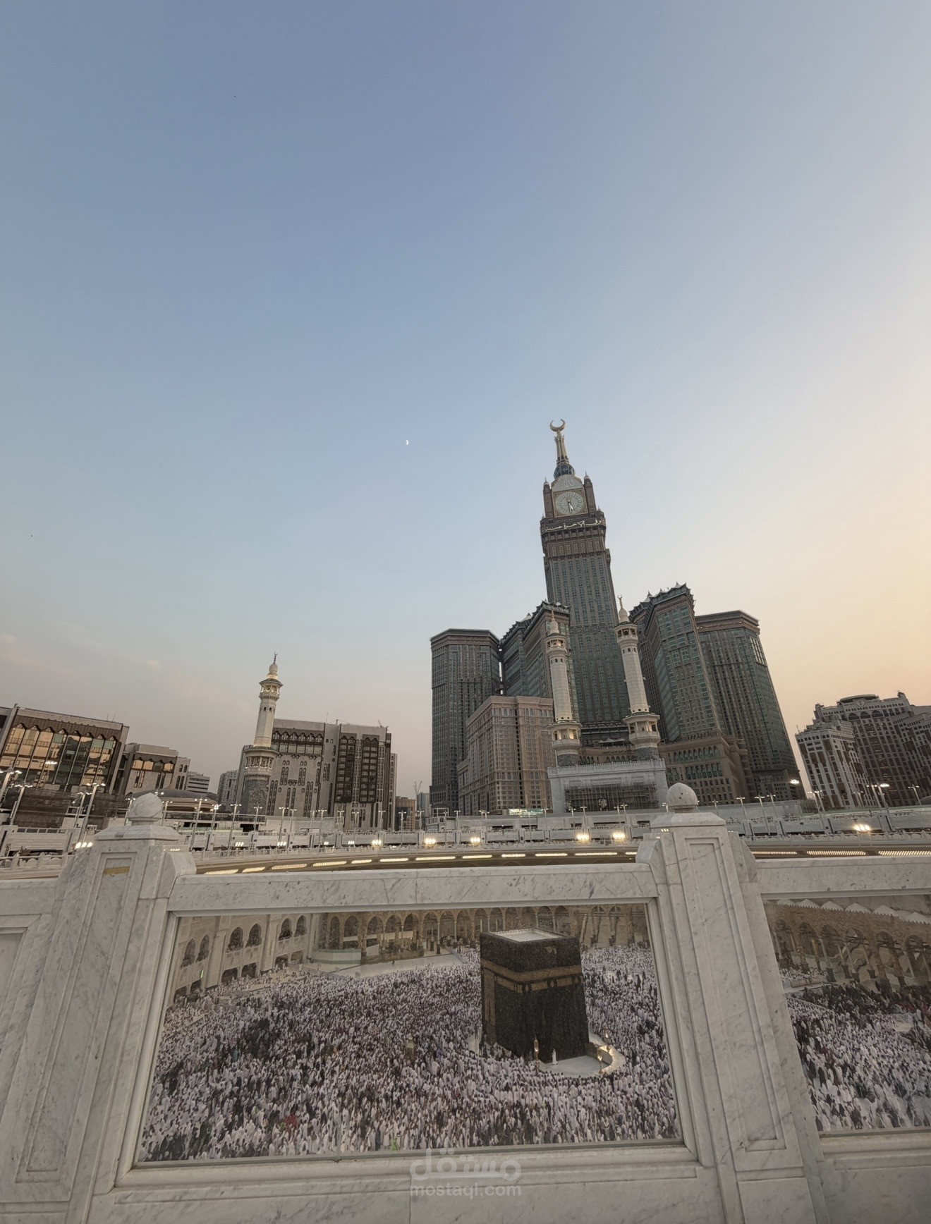 تعديل الصور وجمع الصور والتصوير