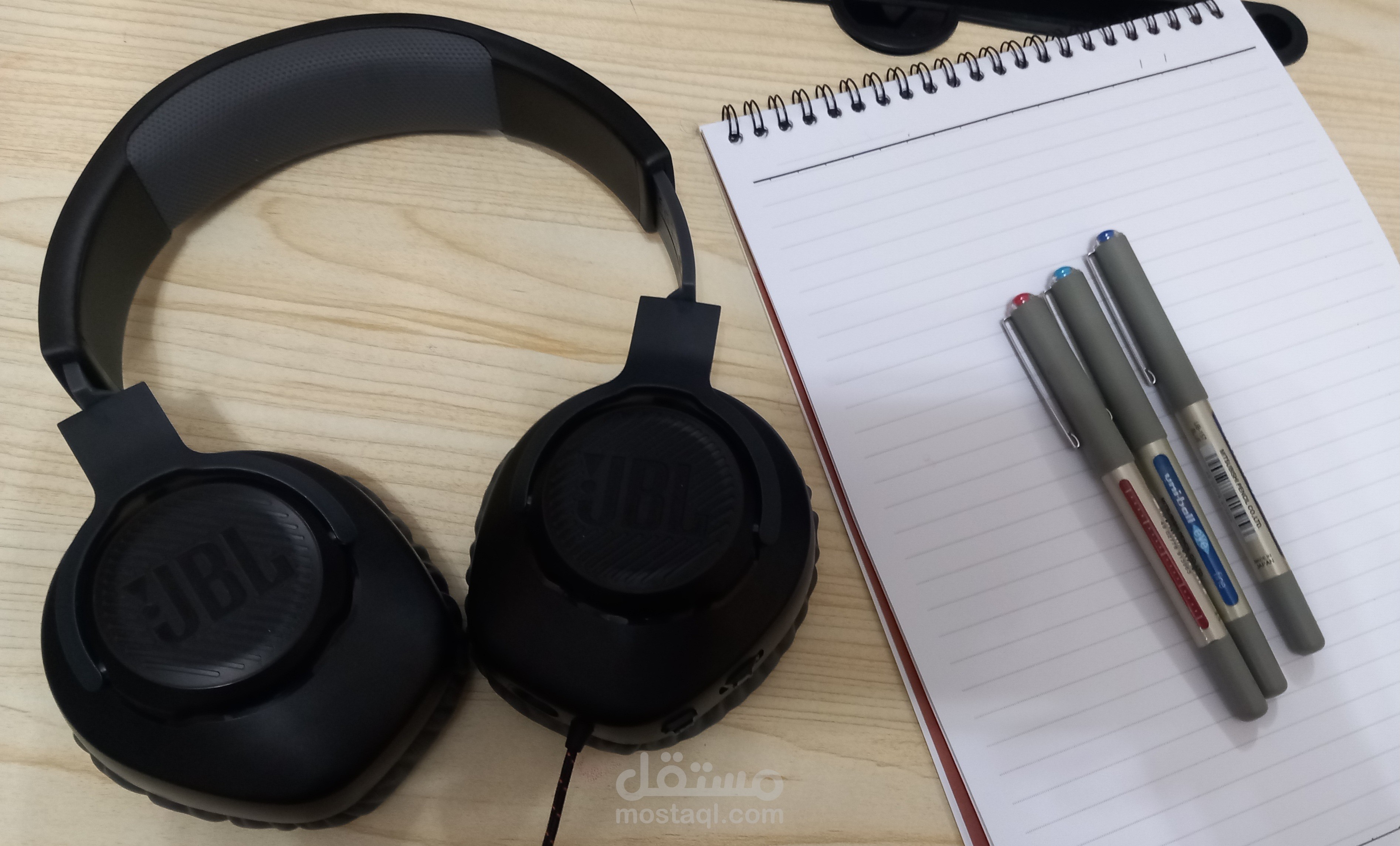 فويس أوفر لعينه من كتاب جيالك في الكلام لاسعاد يونس