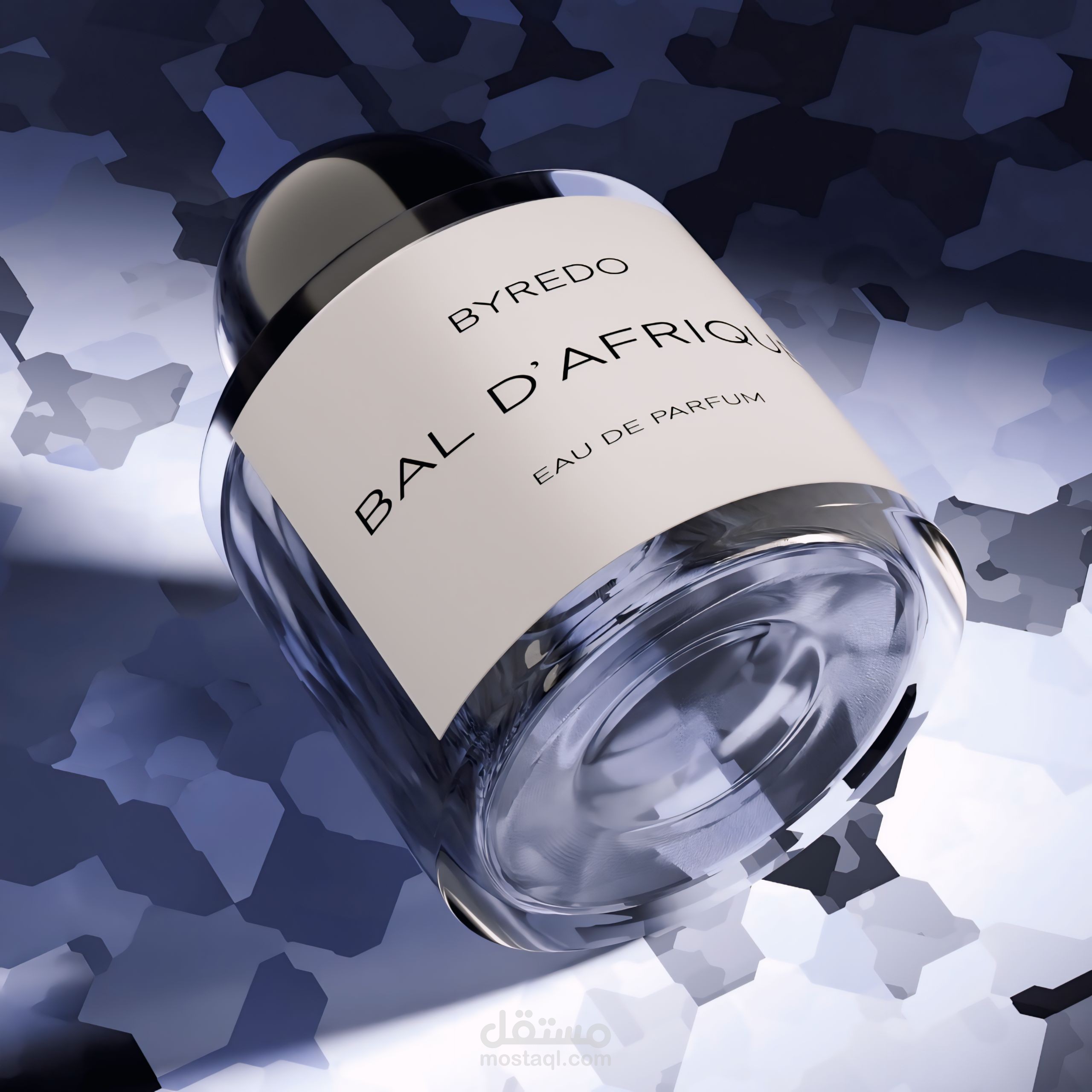 تصميم وإخراج إعلاني واقعي لزجاجة عطر (Product Visualization)