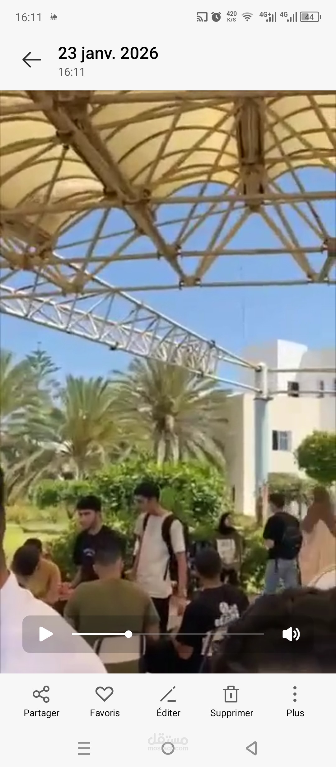action commercial